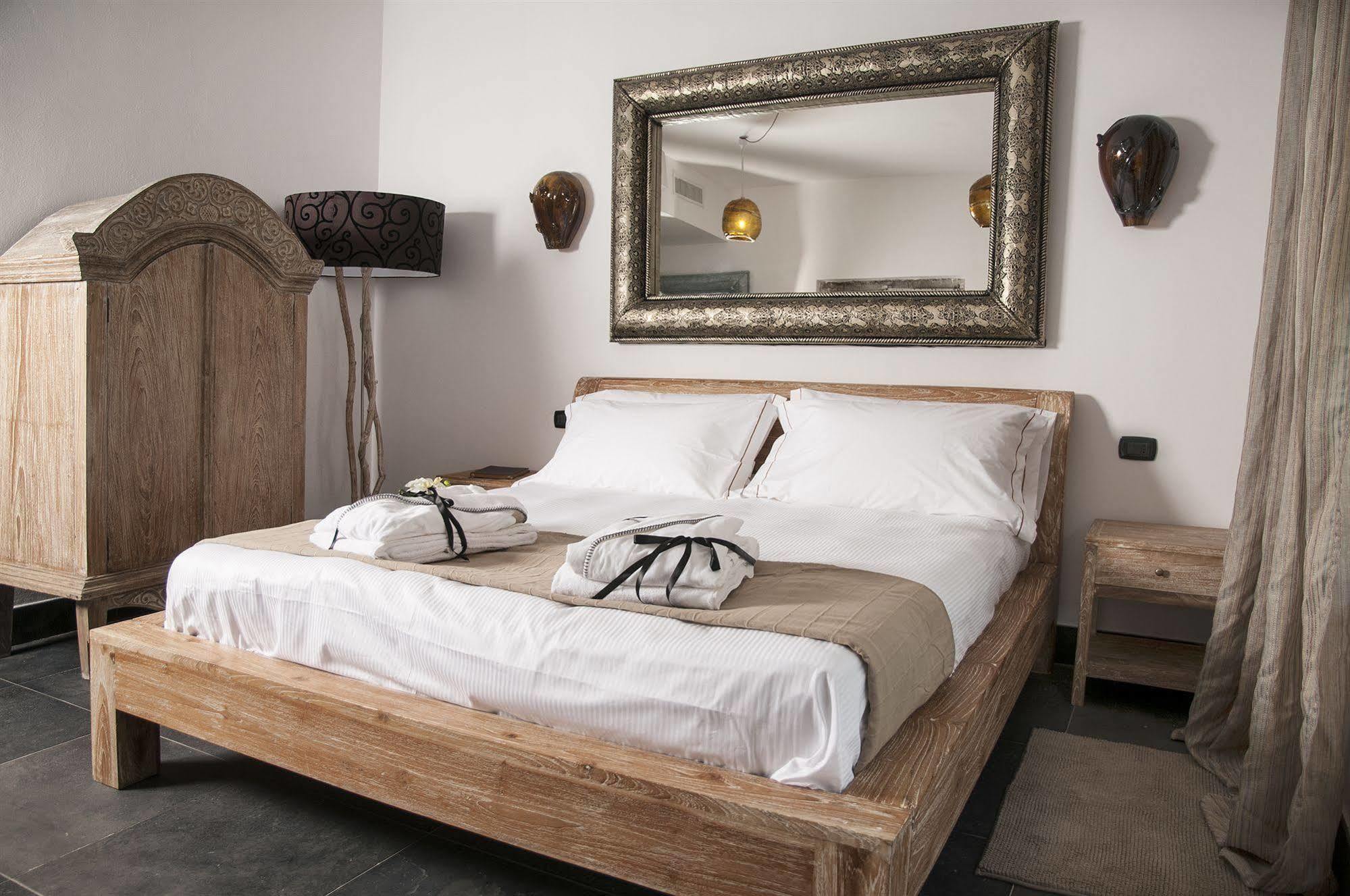 Seven Maze Charming House Bed and Breakfast Bari Exteriör bild
