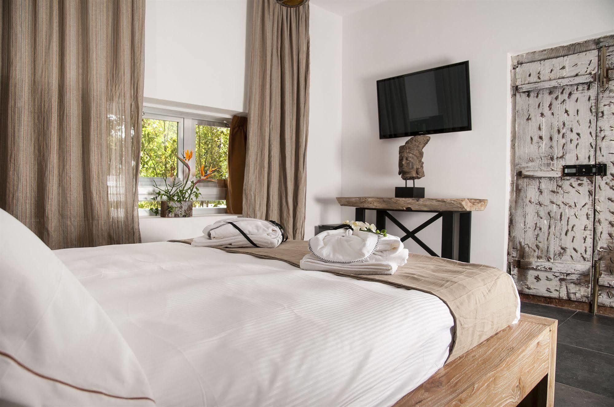 Seven Maze Charming House Bed and Breakfast Bari Exteriör bild